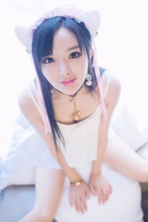 欧美礼服露肩高贵_720全集免费观看